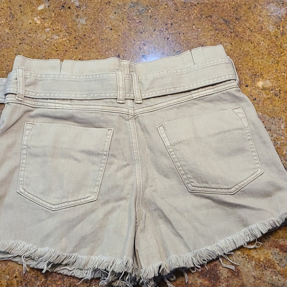 CLEARANCE /Make an offer! Free People cut off shorts L - Picture 6 of 8
